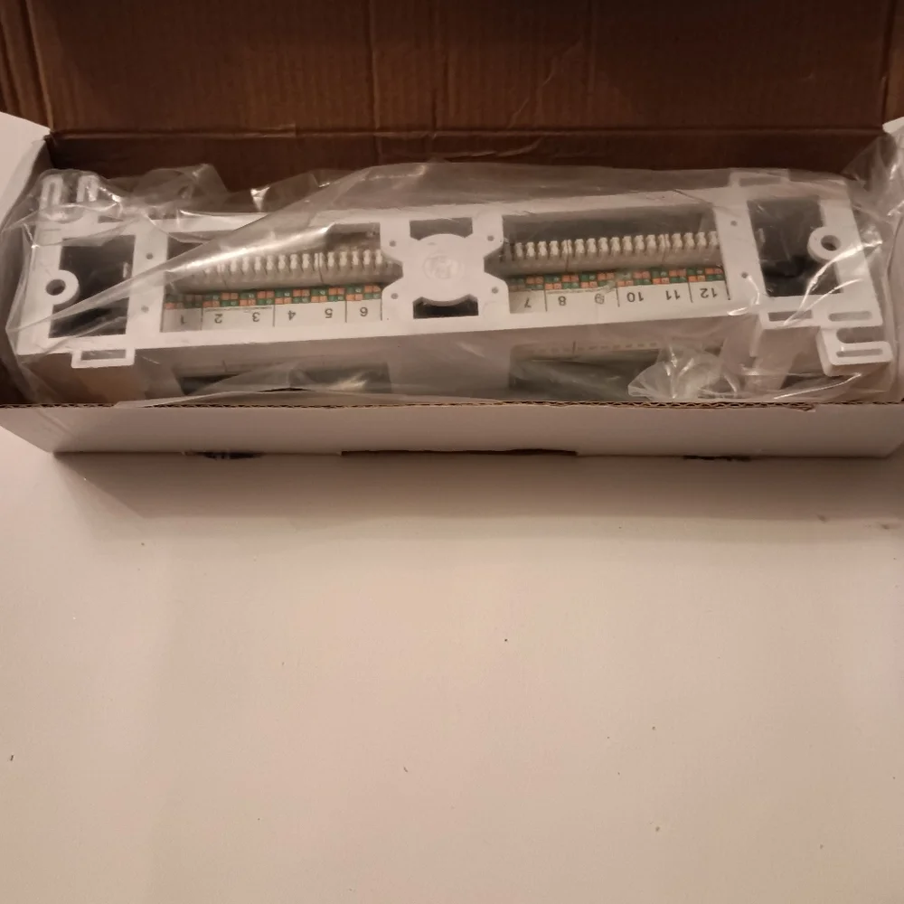 12 port patch panel mini vertical 568 A/B compatible
